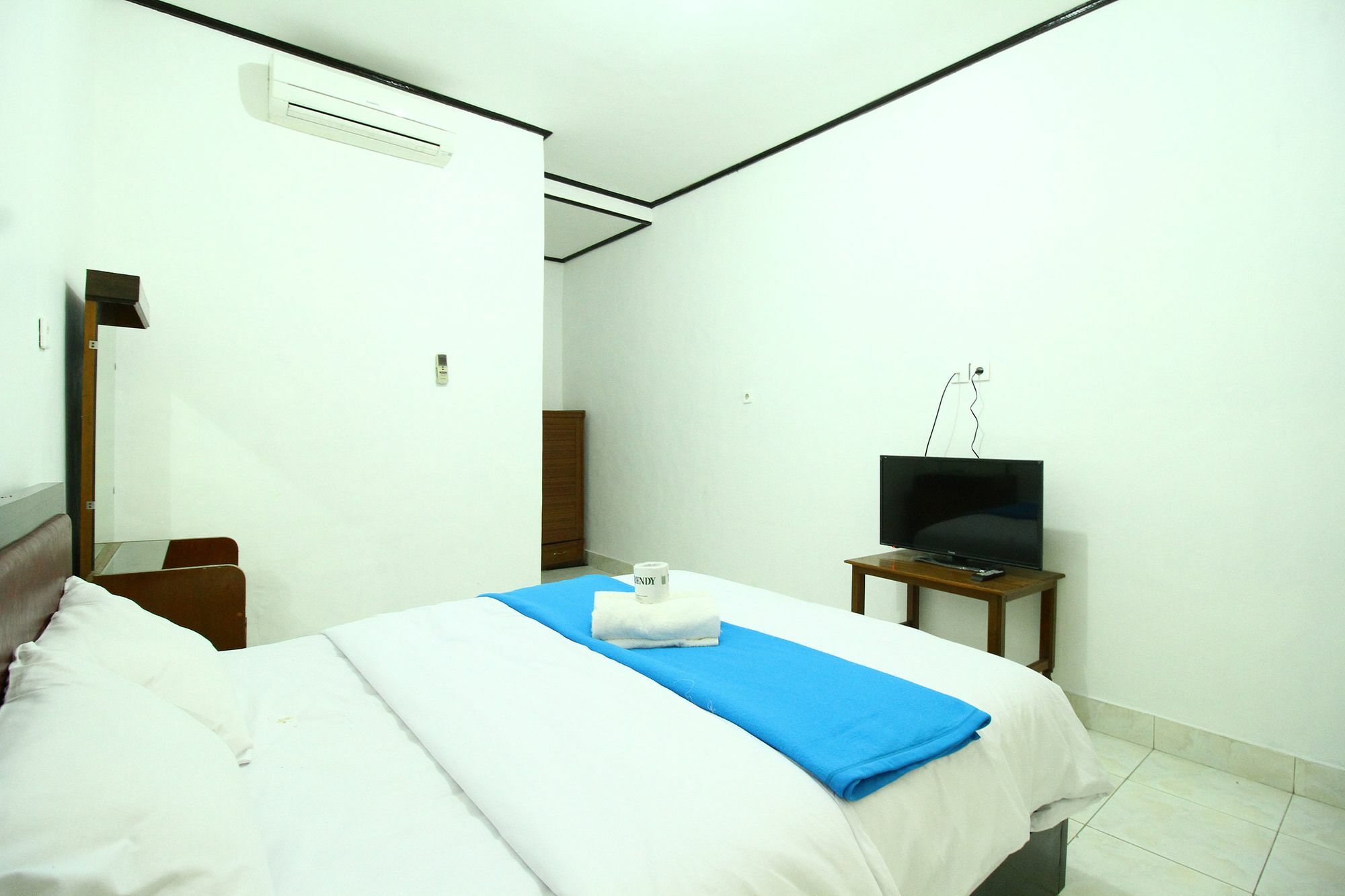 Dua Dara Inn Kuta Legian Exterior foto